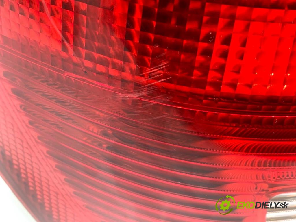 SKODA FABIA II liftback 2008 77 kW 1.9 TDI 1896 Svetlo ľavy zad