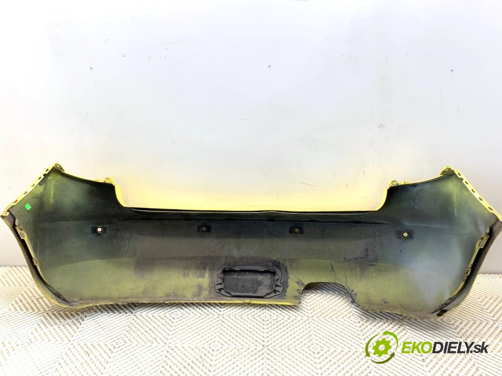 SKODA FABIA II liftback 2008 77 kW 1.9 TDI 1896 nárazník zadní část  (Klika dveří ostatní)