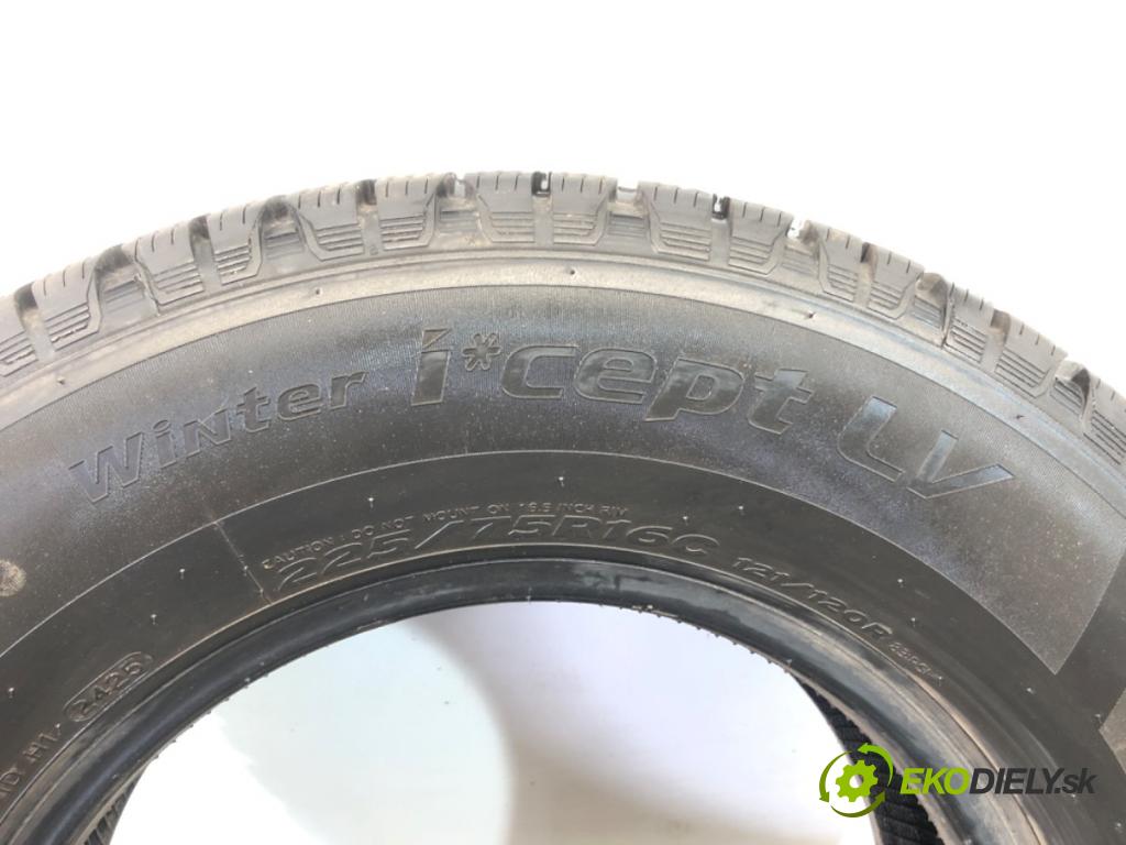 --- ---      PNEUMATIKA: zima 1X 225/75 16" HANKOOK