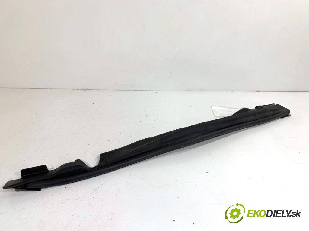 LEXUS IS sedan 2015 180 kW 200t (ASE30) 1998 clona blatníka pravá 53807-53030