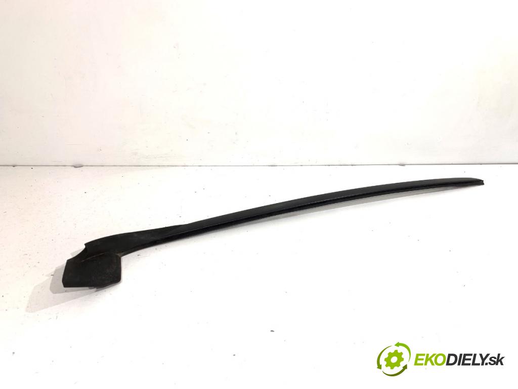 LEXUS IS sedan 2015 180 kW 200t (ASE30) 1998 Lišta okna čelovej pravá 75551-53041