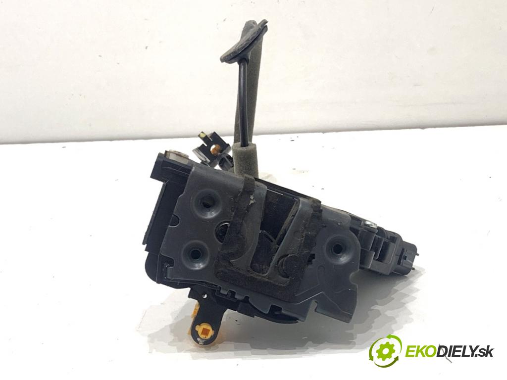 FORD KA+ liftback 2018 63 kW 1.2 1194 zámok Dvere ľavy zad AS6AF26413BM