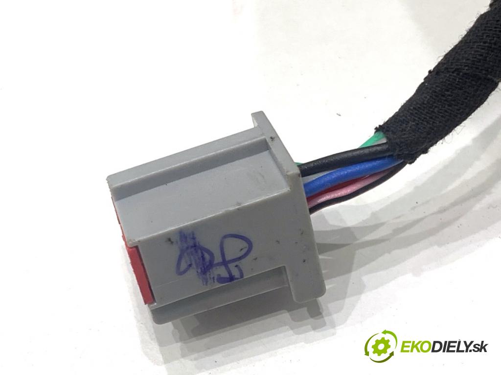 FORD KA+ liftback 2018 63 kW 1.2 1194 Spätné zrkadlo pravy