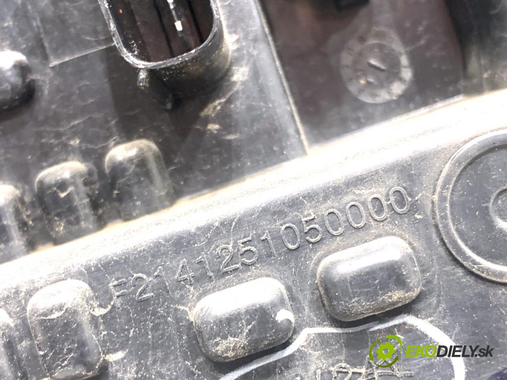 FORD KA+ liftback 2018 63 kW 1.2 1194 Svetlo pravy zad J7BB-13404-HB