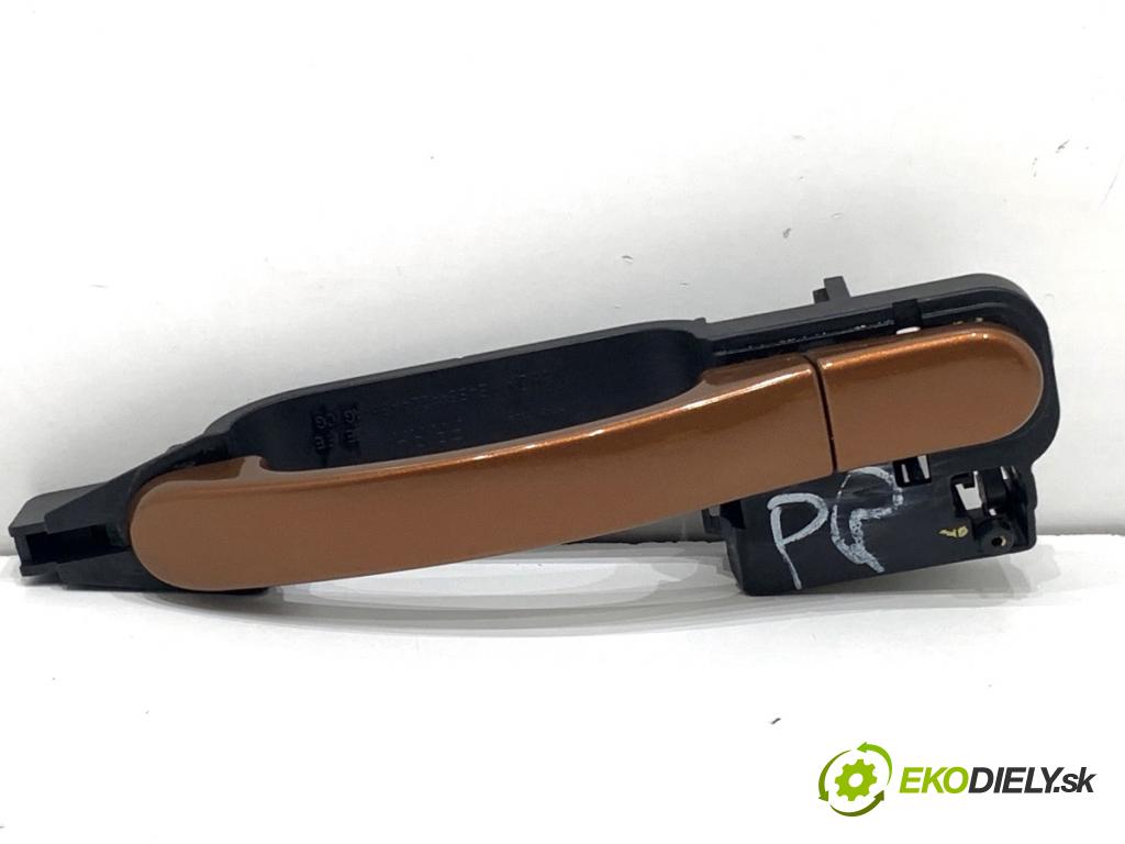 FORD KA+ liftback 2018 63 kW 1.2 1194 Kľučka vonkajšia pravy predný 