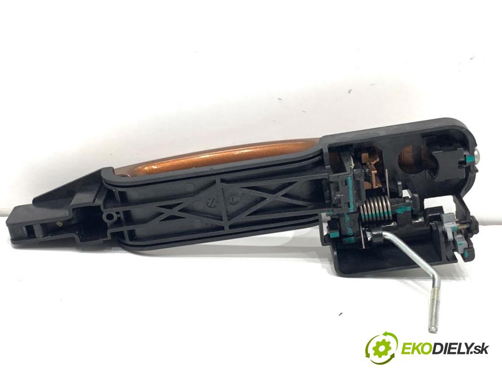 FORD KA+ liftback 2018 63 kW 1.2 1194 Kľučka vonkajšia ľavy zad E4B5-A224A37-BF