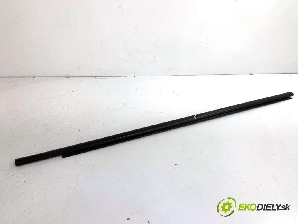 FORD KA+ liftback 2018 63 kW 1.2 1194 Lišta Sbírání: predný pravy