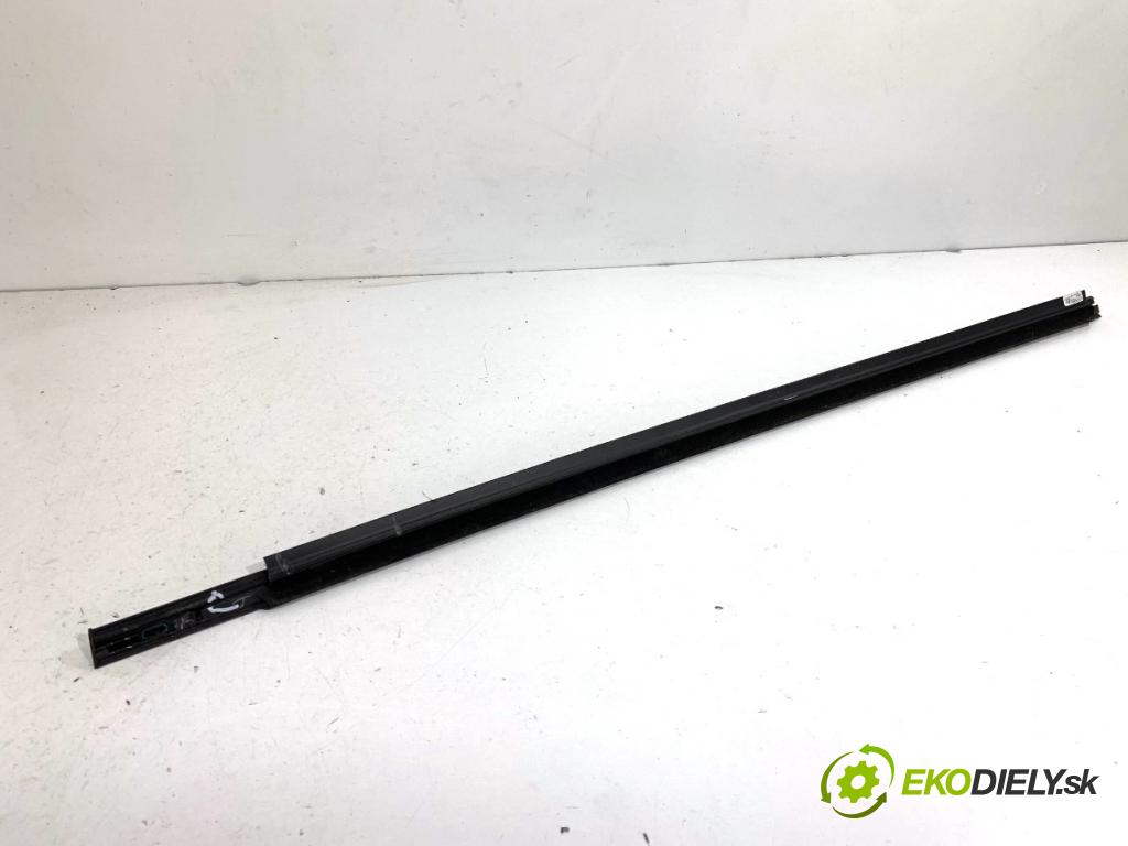 FORD KA+ liftback 2018 63 kW 1.2 1194 Lišta Sbírání: predný pravy