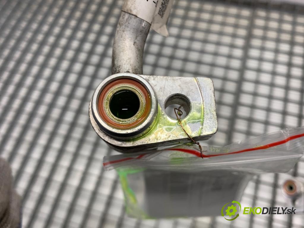 FORD KA+ liftback 2018 63 kW 1.2 1194 rúrka klimatizace J7BB-19972-DD (Trubka klimatizace)