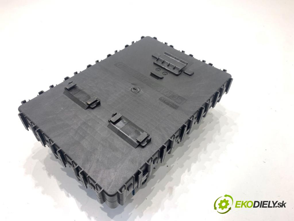 FORD KA+ liftback 2018 63 kW 1.2 1194 Modul BCM JU5T-15604-KCE (Riadiaca jednotka ostatné)