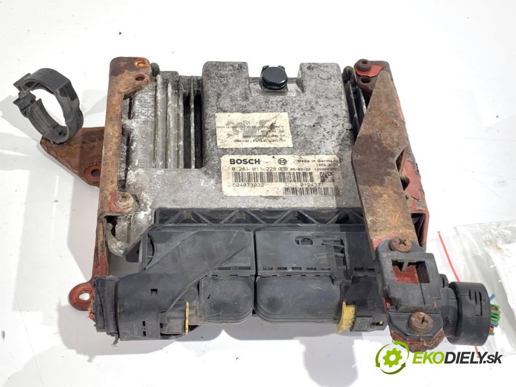 IVECO DAILY III Autobus 2005 85 kW 35 S 12, 35 C 12, 40 C 12 2287 řídící jednotka motora 504073032 (Řídicí jednotka)