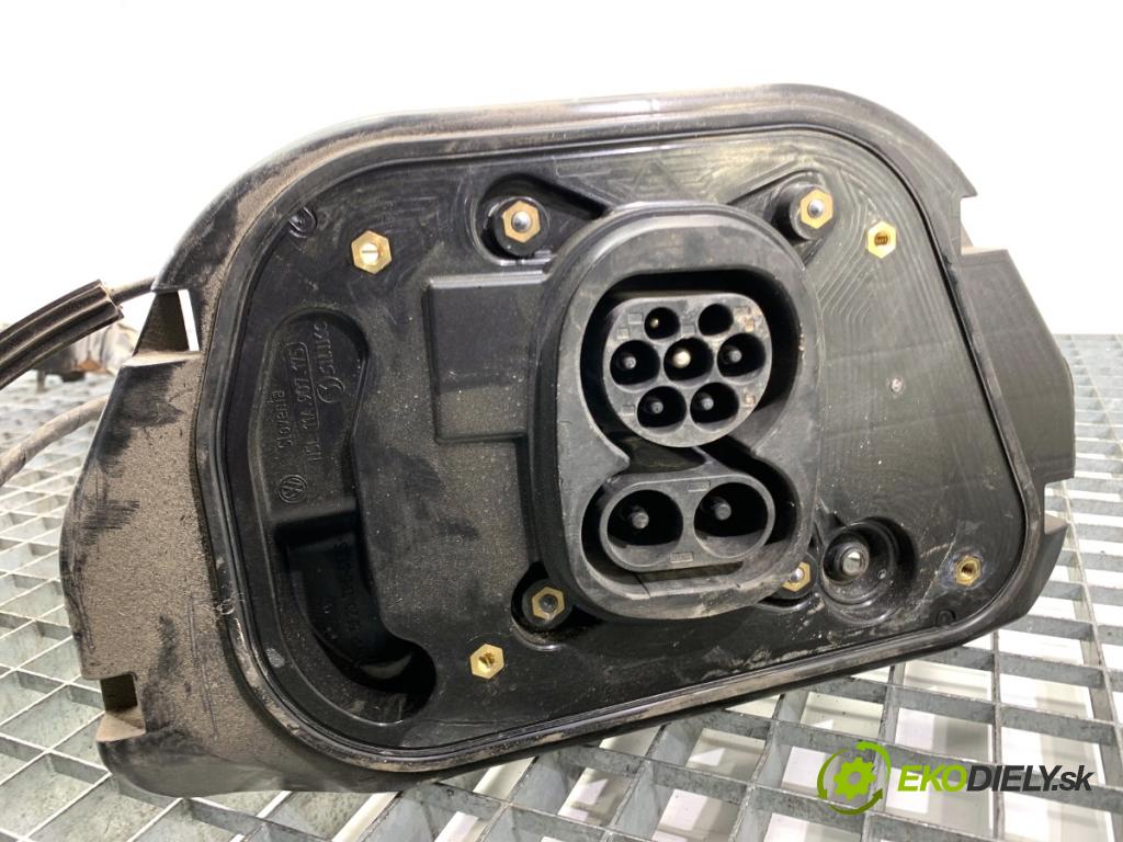 AUDI Q4 SUV 2023 150 kW 40 e-tron  Káblovačka HNÍZDO: Rúrka NABÍJANIE: ZÁSTRČKA: 89A971531AC