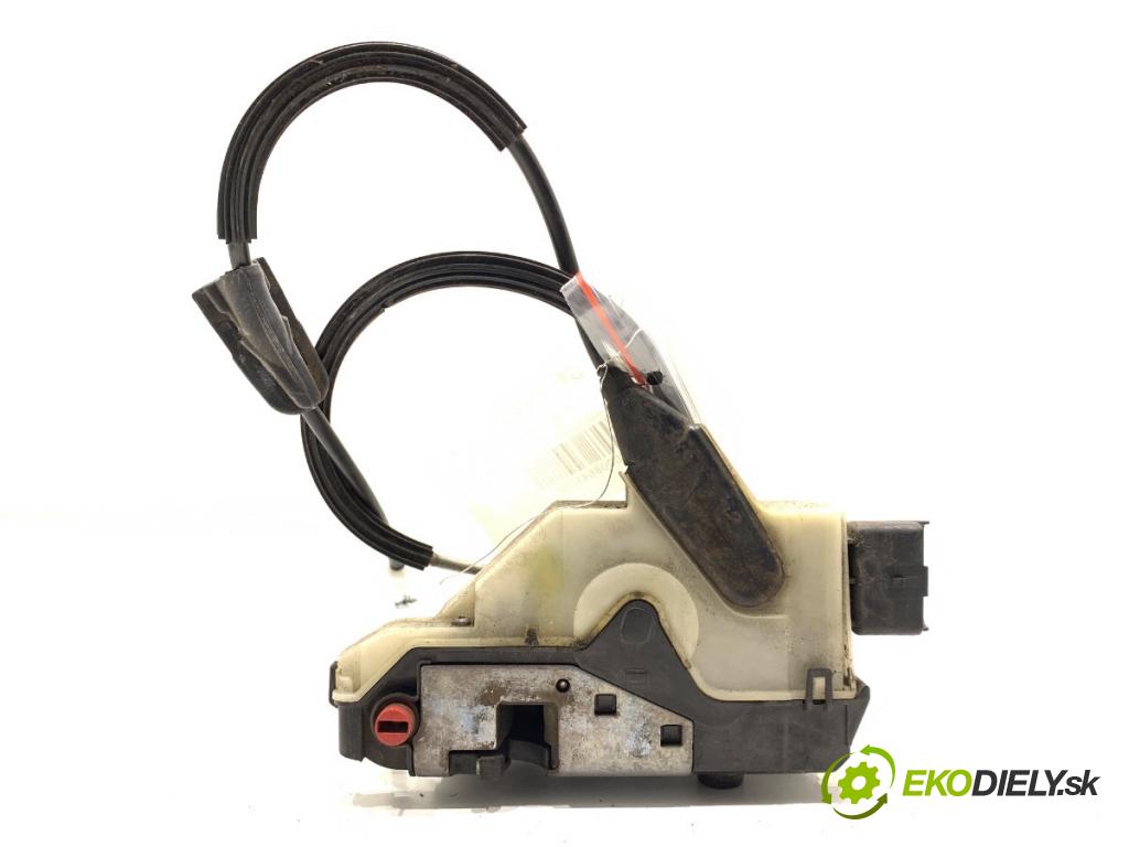 CITROEN DS4 liftback 2011 120 kW 2.0 HDi 165 1997 zámok Dvere ľavy zad