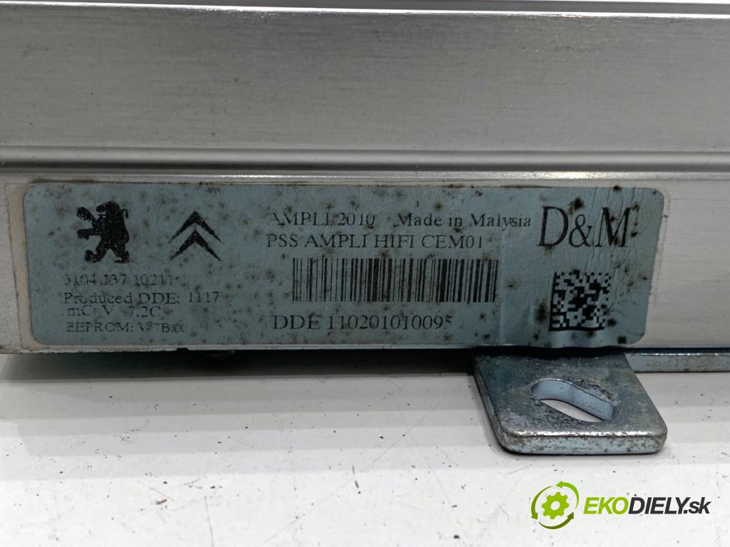 CITROEN DS4 liftback 2011 120 kW 2.0 HDi 165 1997 zesilovač  (Zesilovač)