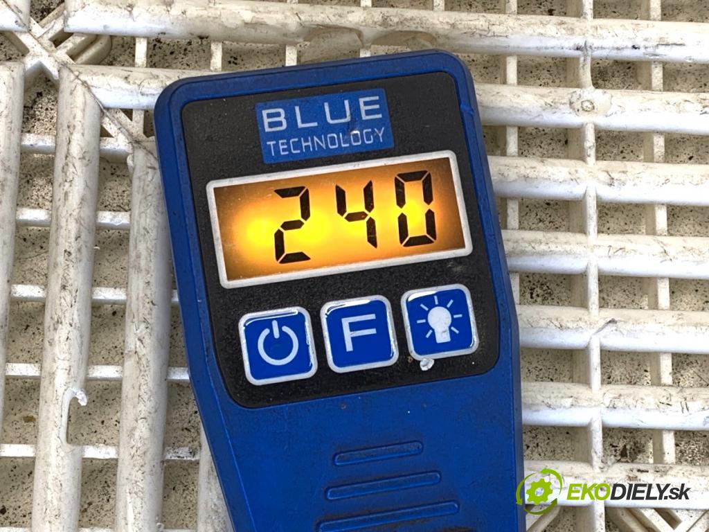 CITROEN DS4 liftback 2011 120 kW 2.0 HDi 165 1997 kapota zadní část