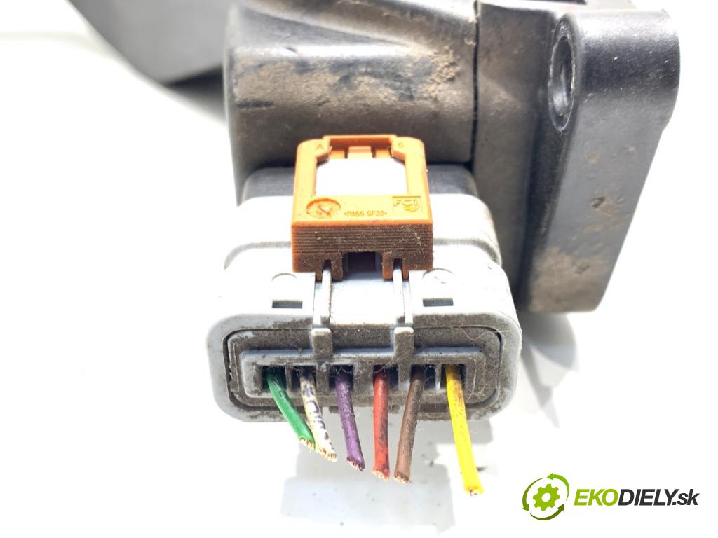 CITROEN DS4 liftback 2011 120 kW 2.0 HDi 165 1997 Potenciometer plynu 86ET17 (Potenciometer plynového pedálu)