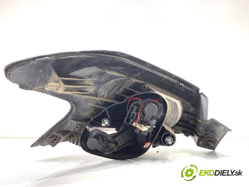 CITROEN DS4 liftback 2011 120 kW 2.0 HDi 165 1997 světlo pravý zadní část