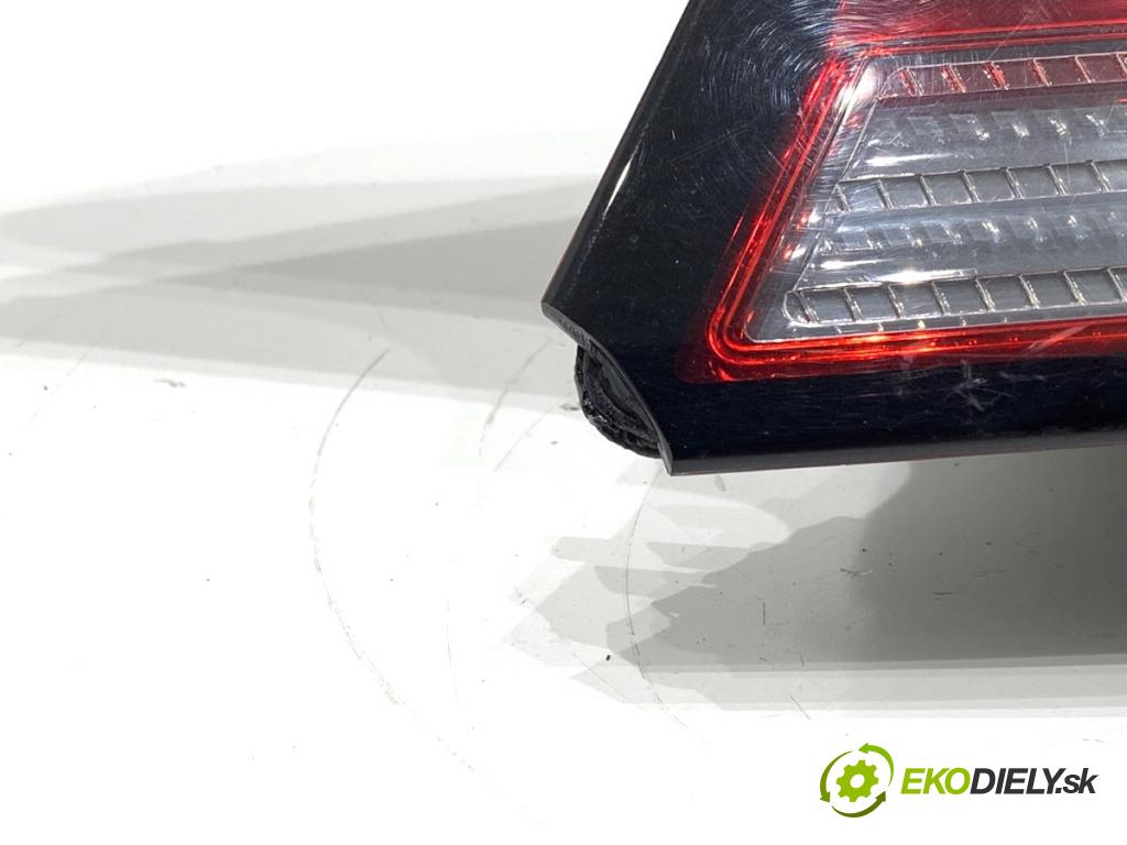 CITROEN DS4 liftback 2011 120 kW 2.0 HDi 165 1997 Svetlo ľavy zad