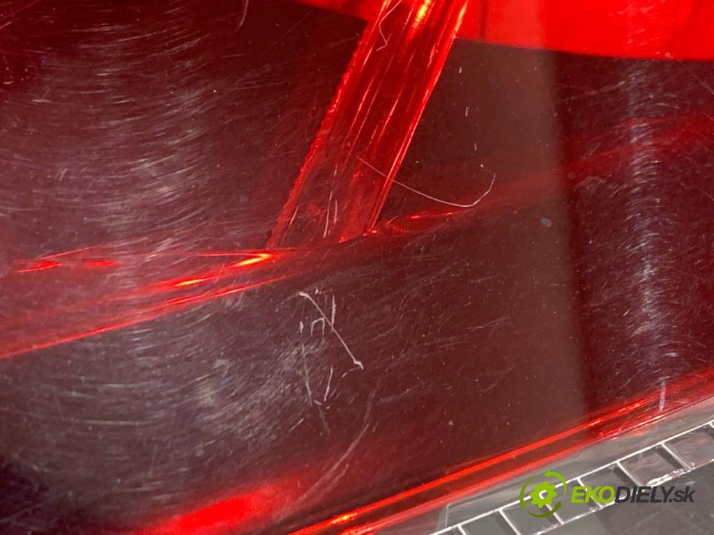 CITROEN DS4 liftback 2011 120 kW 2.0 HDi 165 1997 Svetlo ľavy zad