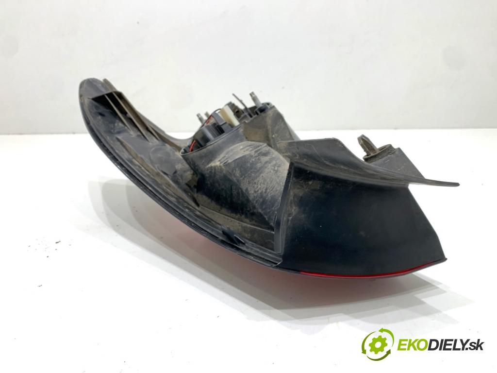 CITROEN DS4 liftback 2011 120 kW 2.0 HDi 165 1997 Svetlo ľavy zad