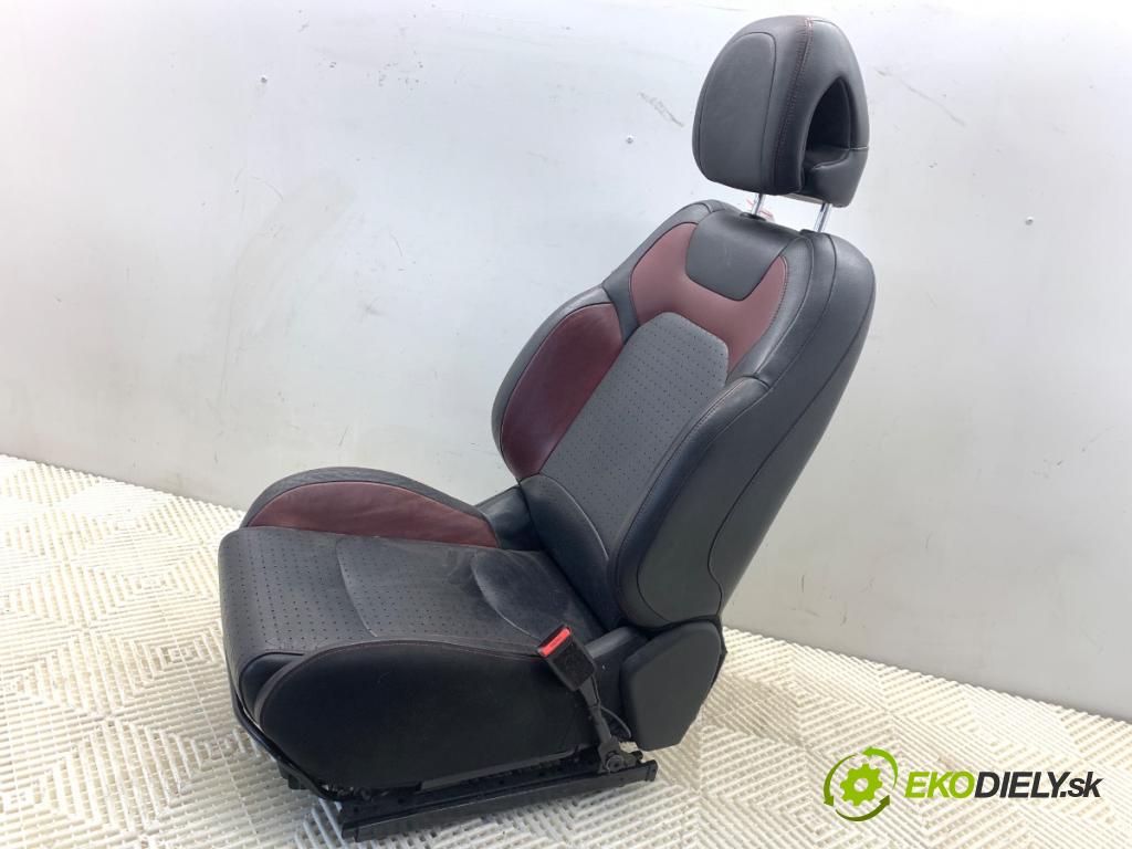 CITROEN DS4 liftback 2011 120 kW 2.0 HDi 165 1997 sedadlo pravý přední část