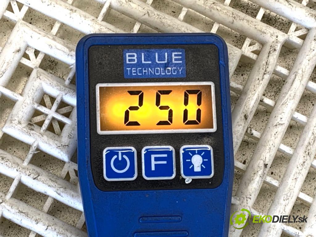 CITROEN DS4 liftback 2011 120 kW 2.0 HDi 165 1997 dveře pravý přední část