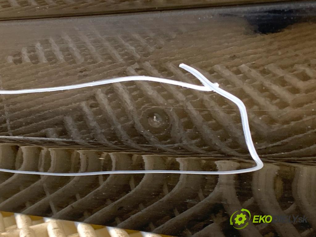 CITROEN DS4 liftback 2011 120 kW 2.0 HDi 165 1997 dveře levý přední část