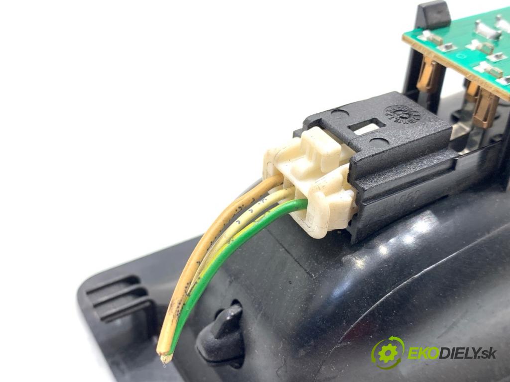 CITROEN DS4 liftback 2011 120 kW 2.0 HDi 165 1997 svetlo kufra 9685614080