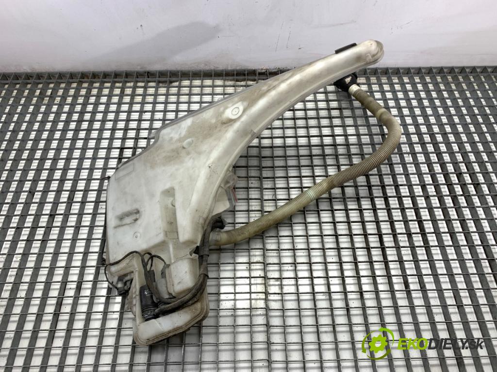 BMW E87 liftback 2007 90 kW 116 i 1599 Nádržka ostrekovačov 7124231