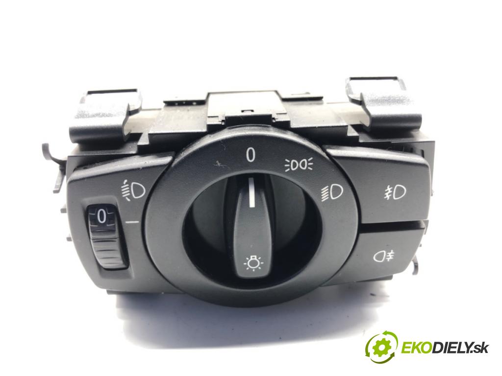 BMW E87 liftback 2007 90 kW 116 i 1599 Spínač svetiel 6932794