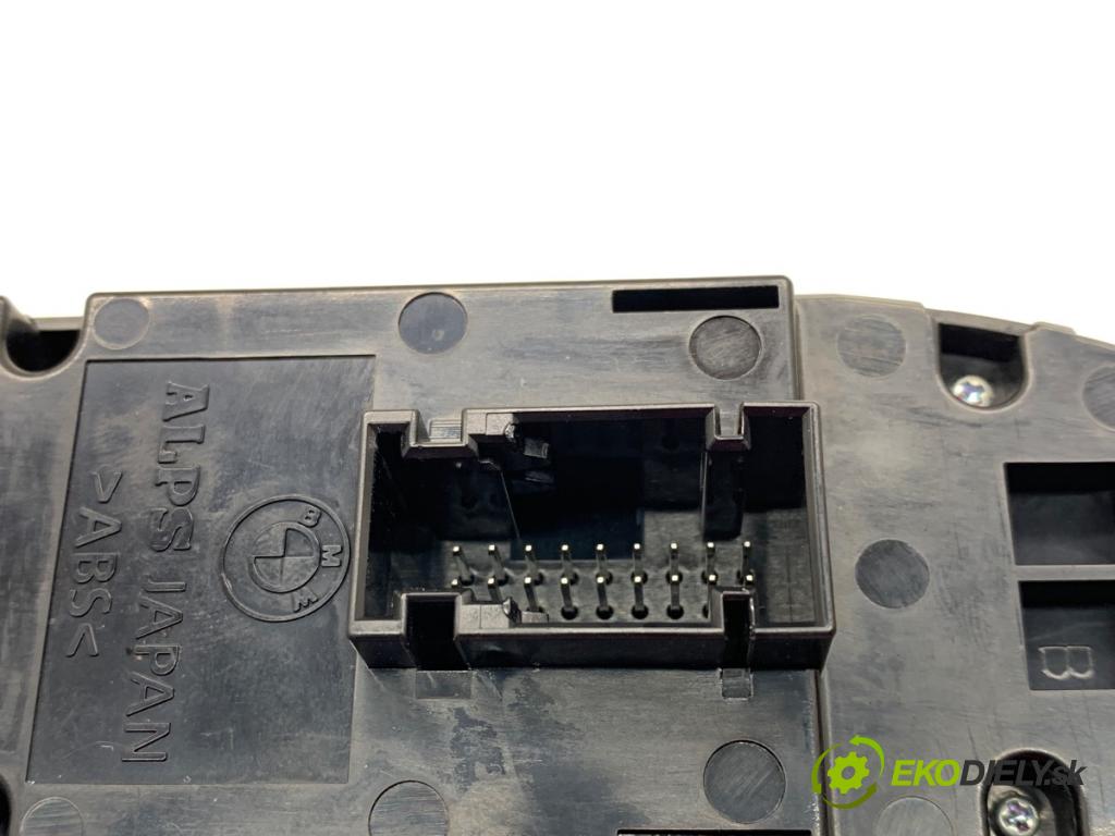 BMW E87 liftback 2007 90 kW 116 i 1599 přepínač oken 9132076 (Páčky pod volantem)