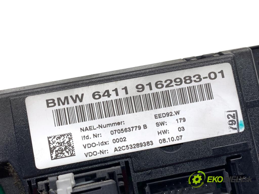 BMW E87 liftback 2007 90 kW 116 i 1599 Panel ovládaní topení 9162983 (Páčky pod volantem)