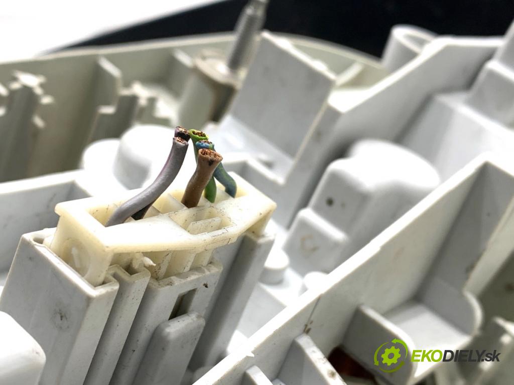 BMW E87 liftback 2007 90 kW 116 i 1599 Svetlo ľavy zad