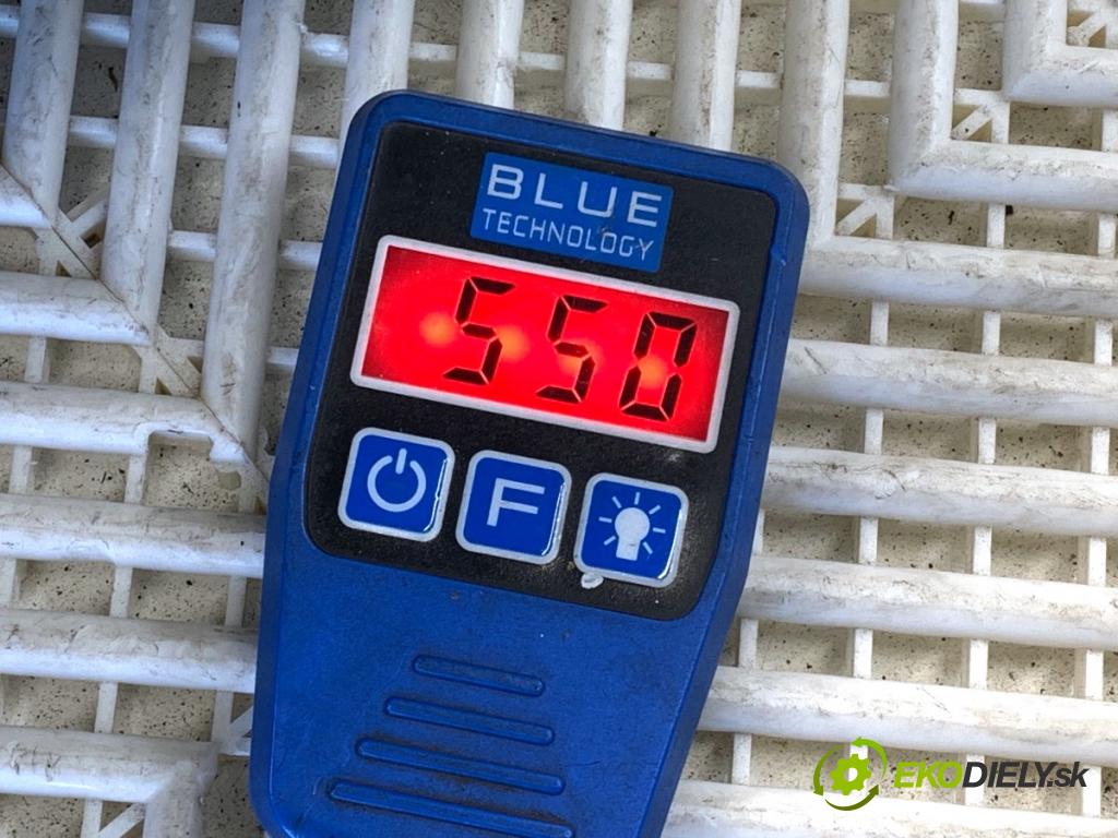 BMW E87 liftback 2007 90 kW 116 i 1599 Blatník pravy predný A22