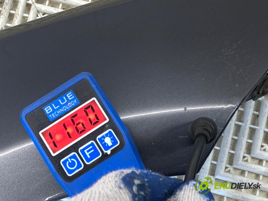 BMW E87 liftback 2007 90 kW 116 i 1599 blatník pravý přední část A22