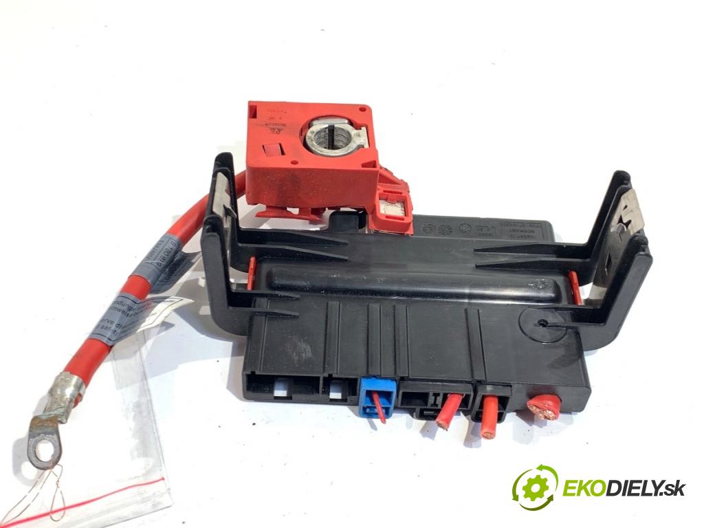 BMW E87 liftback 2007 90 kW 116 i 1599 svorka plus 6942912