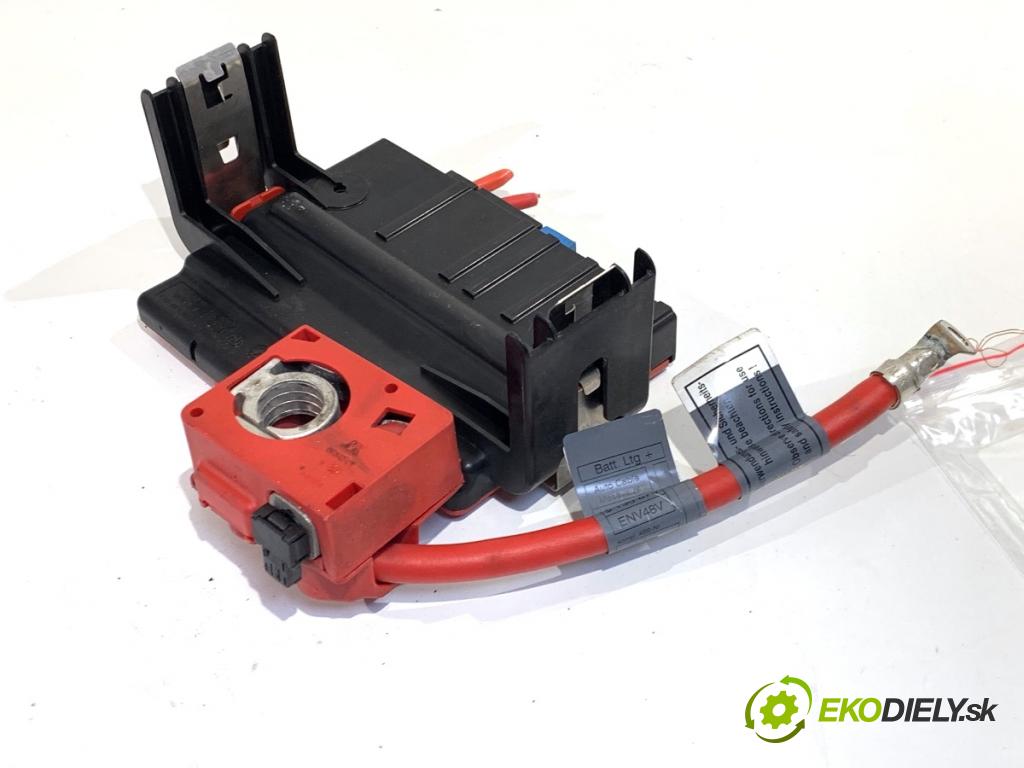 BMW E87 liftback 2007 90 kW 116 i 1599 svorka plus 6942912