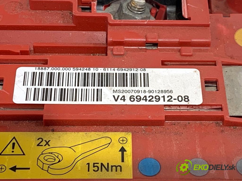 BMW E87 liftback 2007 90 kW 116 i 1599 svorka plus 6942912