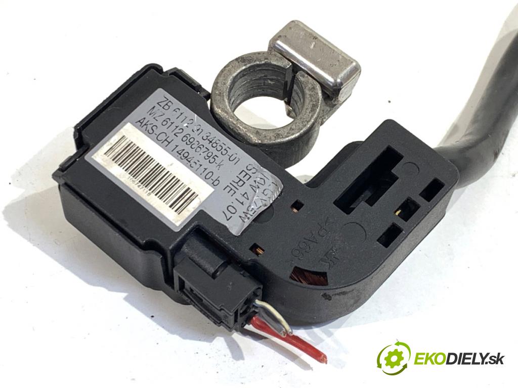 BMW E87 liftback 2007 90 kW 116 i 1599 svorka MINUS: 6986795