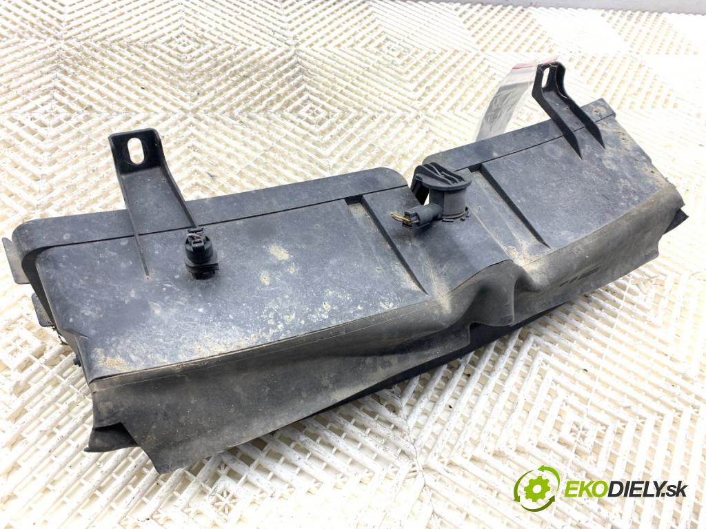 BMW E87 liftback 2007 90 kW 116 i 1599 Uzávierka: Volant vzduchu 7174452