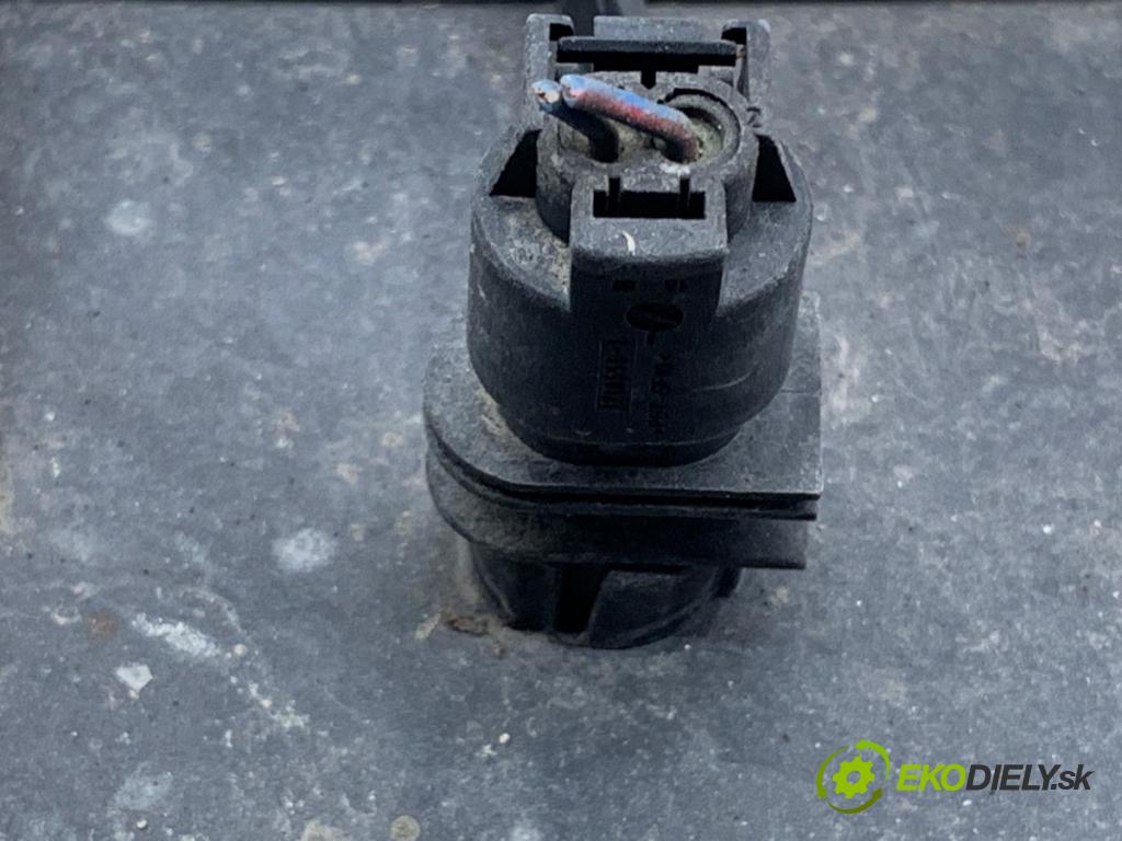 BMW E87 liftback 2007 90 kW 116 i 1599 Uzávierka: Volant vzduchu 7174452