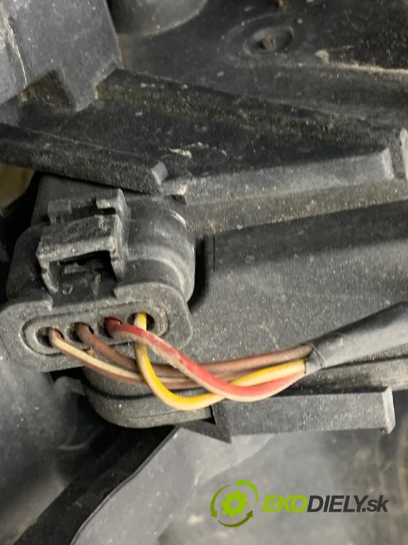 BMW E87 liftback 2007 90 kW 116 i 1599 Uzávierka: Volant vzduchu 7174450