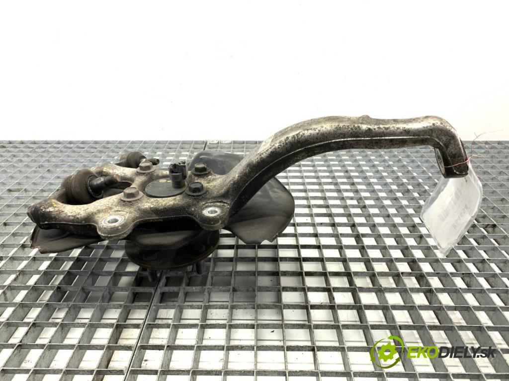 LEXUS IS sedan 2015 180 kW 200t (ASE30) 1998 náboj pravy predný