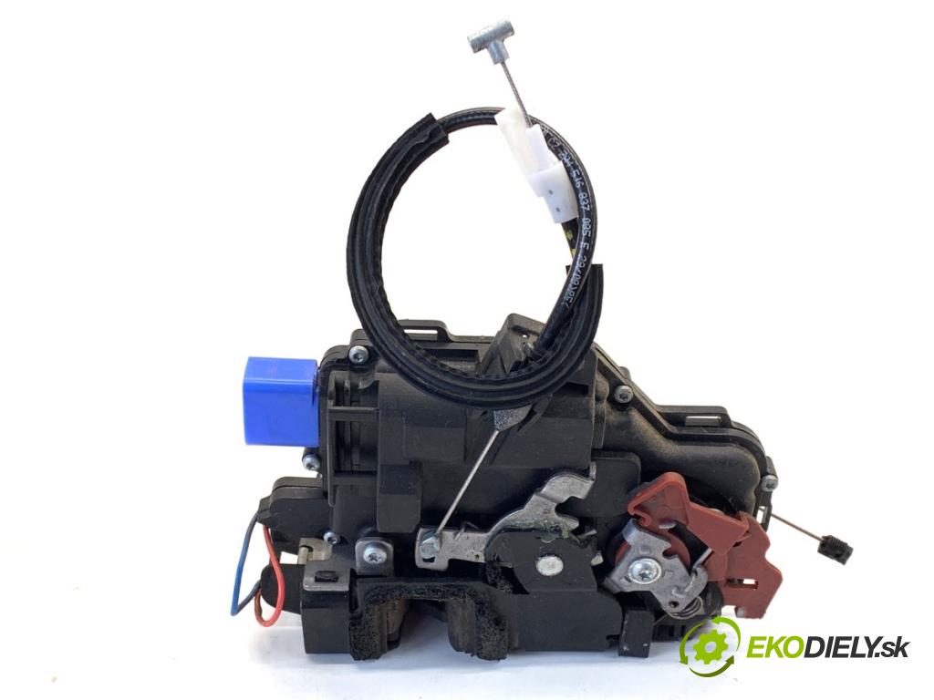 SKODA FABIA II liftback 2008 63 kW 1.4 1390 zámok Dvere pravy predný 3B1837016CE