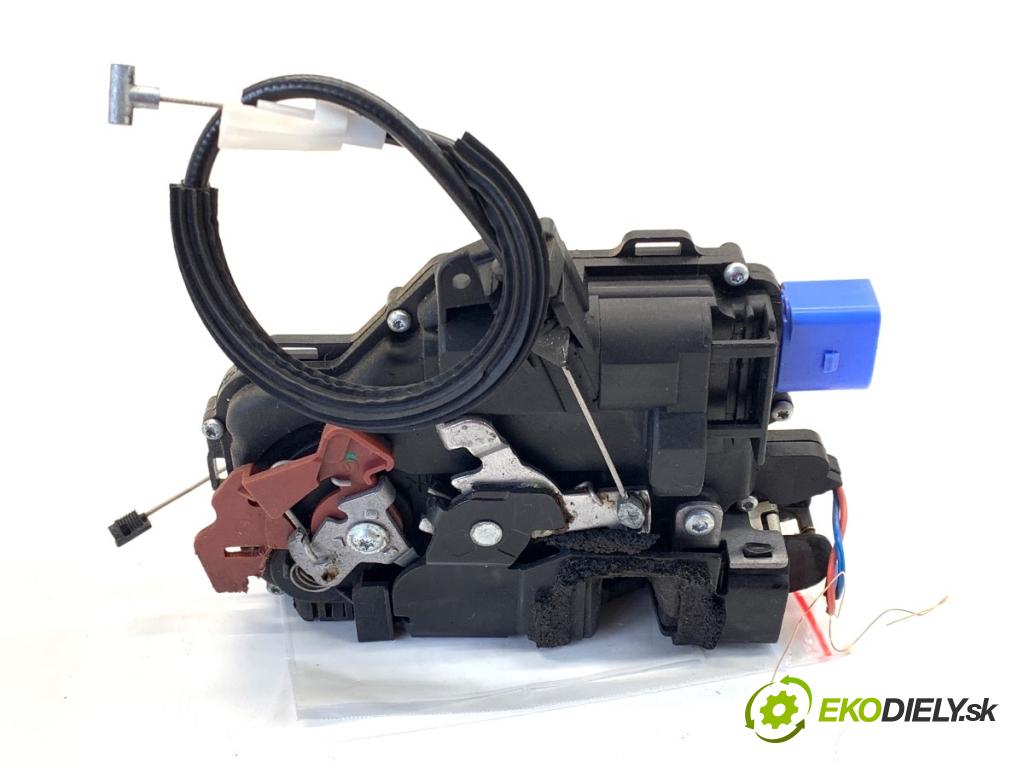 SKODA FABIA II liftback 2008 63 kW 1.4 1390 zámok Dvere ľavy predný 3B1837015AR