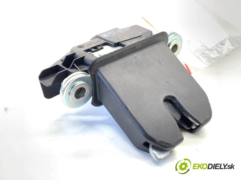 SKODA FABIA II liftback 2008 63 kW 1.4 1390 zámok dveří zadní část 5J0827501B