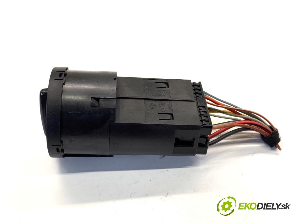 SKODA FABIA II liftback 2008 63 kW 1.4 1390 spínač světel 1U0941531D