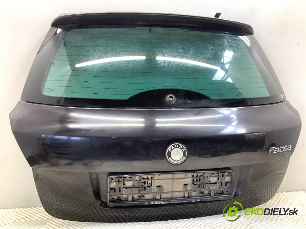 SKODA FABIA II liftback 2008 63 kW 1.4 1390 kapota zadní část LF9R