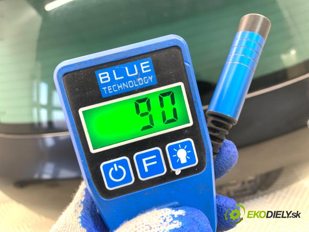 SKODA FABIA II liftback 2008 63 kW 1.4 1390 kapota zad LF9R