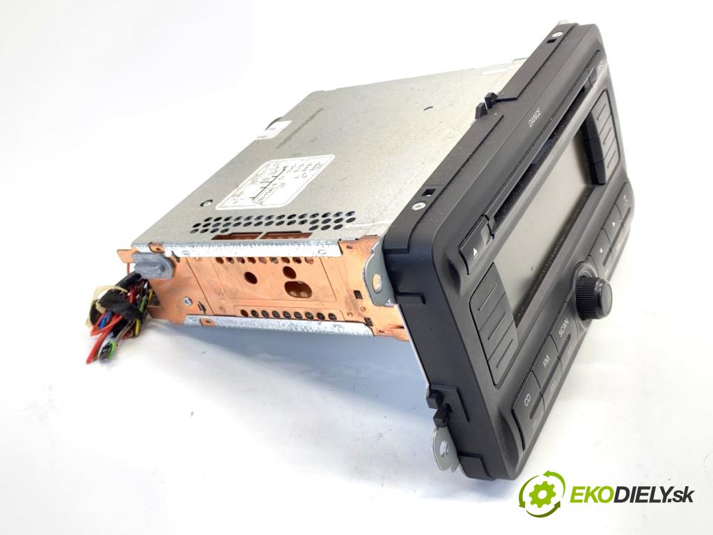 SKODA FABIA II liftback 2008 63 kW 1.4 1390 RADIO 5J0035161A (Audio zariadenie)